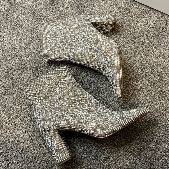 Blue by Betsey Johnson SB Caddy Rhinestone Booties Size 8 - Picture 1 of 10